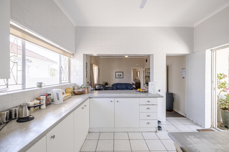 13 Bedroom Property for Sale in Summerstrand Eastern Cape